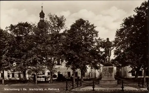 Ak Marienberg im Erzgebirge Sachsen, Marktplatz, Rathaus, Denkmal