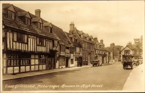 Ak East Grinstead West Sussex England, malerische Häuser in der High Street