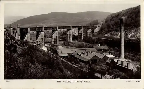 Ak Taff's Well Wales, The Viaduct