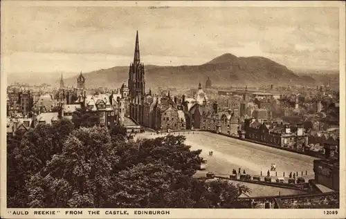 Ak Edinburgh Schottland, Auld Reekie from the Castle