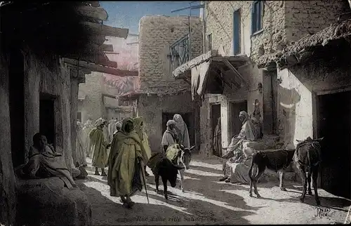 Ak-Straße in einer Stadt in der Sahara