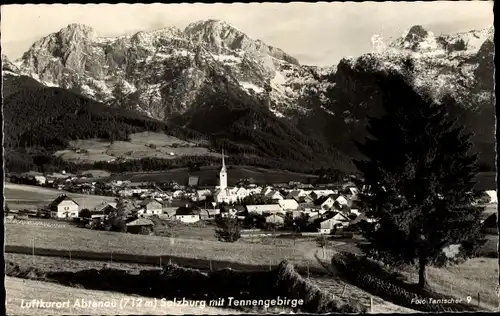 Ak Abtenau in Salzburg, Panorama vom Ort mit Tennengebirge