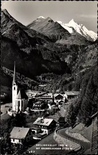 Ak Heiligenblut am Großglockner in Kärnten, Teilansicht mit Kirche