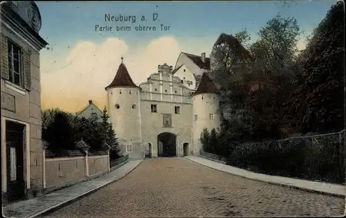 Ak Neuburg an der Donau Oberbayern, Partie beim oberen Tor