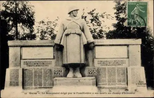 Ak Guise Aisne, Das vom Familistere für seine Gefallenen auf dem Feld der Ehre errichtete Denkmal