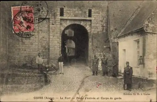 Ak Guise Aisne, Das Fort, Eingangstor, Wachhaus