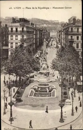 Ak Lyon Rhône, Place de la Republique, Monument Carnot