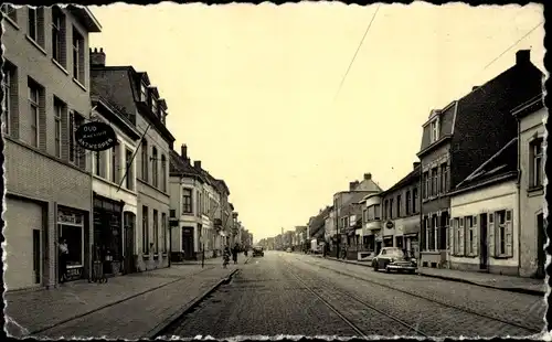 Ak Wijnegem Flandern Antwerpen, Straße an der Straßenbahnhaltestelle