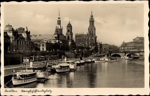 Ak Dresden Altstadt, Dampfschiff-Landungsplatz, Dampfer, Brücke