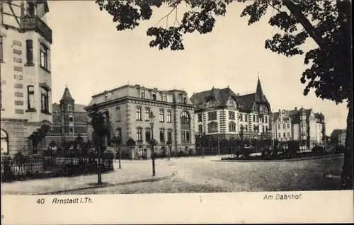 Ak Arnstadt in Thüringen, Am Bahnhof