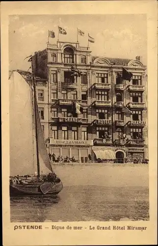 Ak Ostende Westflandern, Segelboot, Grand Hotel Miramar