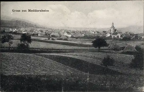 Ak Meddersheim in Rheinland Pfalz, Blick über die Felder auf den gesamten Ort, Kirche