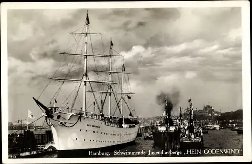 Ak Hamburg, Hein Godenwind, Dreimastbark im Hafen, schwimmende Jugendherberge