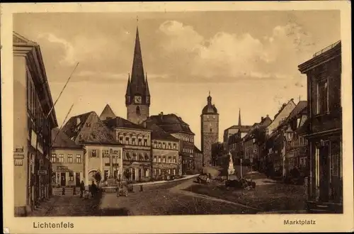 Ak Lichtenfels am Main Oberfranken, Marktplatz, Kirche