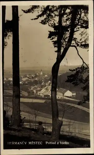 Foto Ak Heřmanův Městec Heřmanměstetz Hermannstädtel Region Pardubice, Gesamtansicht