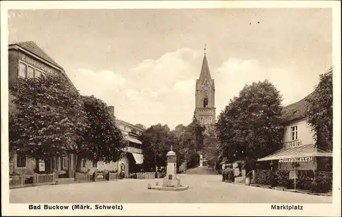 Ak Buckow in der Märkischen Schweiz, Marktplatz, Central Hotel