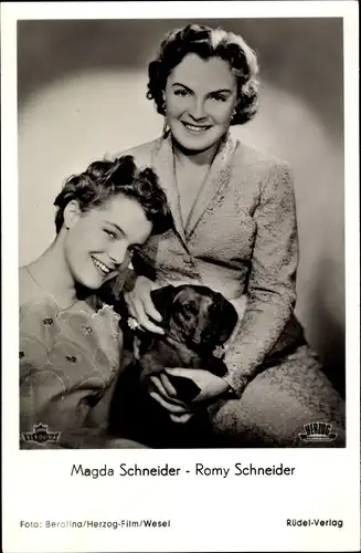 Ak Schauspielerinnen Magda und Romy Schneider, Portrait, Hund, Autogramm