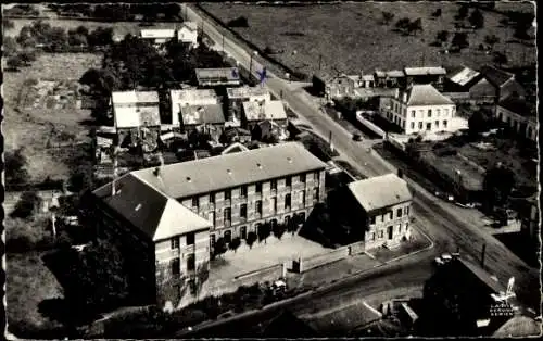Ak La Capelle in Thierache Aisne, das Internat Sacre-Couer