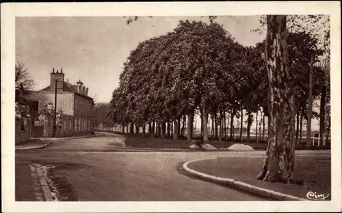 Ak Meung sur Loire Loiret, Quai Jeanne d’Arc, Allee des Soupirs