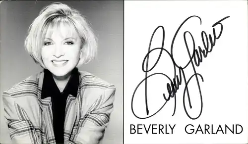 Autogrammkarte Schauspielerin Beverly Garland, Portrait, Autogramm