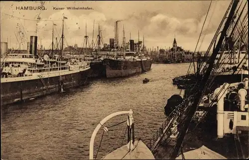 Ak Hamburg Mitte, Liegende Schiffe im Kaiser-Wilhelm-Hafen