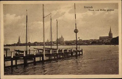 Ak Hansestadt Rostock, Blick vom Hafen, Boote