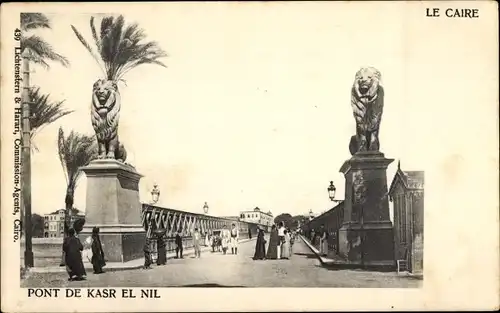 Ak Cairo Kairo Ägypten, Pont de Kasr el Nil, Brücke, Löwenstandbilder, Passanten