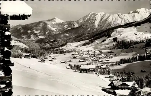 Ak Hirschegg Mittelberg im Kleinwalsertal Vorarlberg, Gesamtansicht, Winter, Riezlern