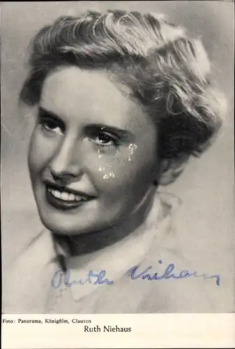 Foto Autogramm Schauspielerin Ruth Niehaus, Portrait