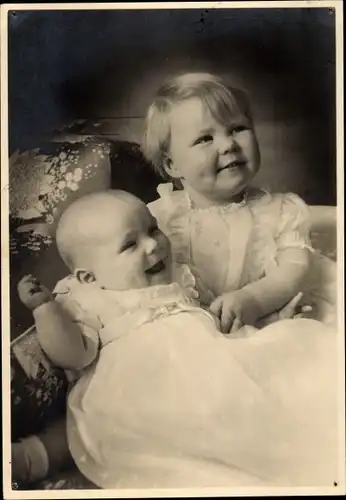 Ak Prinzessin Beatrix der Niederlande und Prinzessin Irene, Portrait