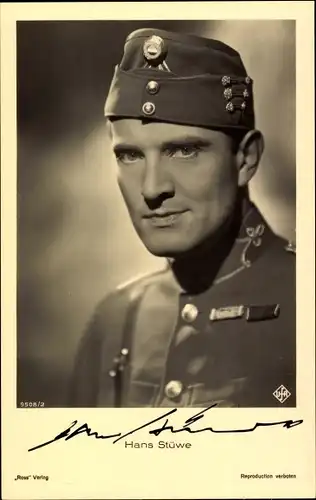Ak Schauspieler Hans Stüwe, Portrait in Uniform, Filmkostüm, Ross Verlag 9508 2, Ufa Film, Autogramm