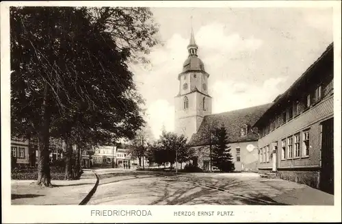 Ak Friedrichroda im Thüringer Wald, Herzog Ernst Platz