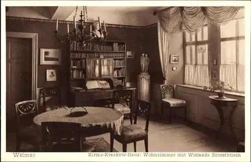 Ak Weimar in Thüringen, Kirms-Krackow-Haus, Wohnzimmer mit Wielands Schreibtisch