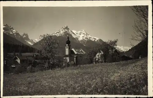 Foto Ak Medraz im Stubaital Medratz Fulpmes in Tirol, Kirche, Gebirge