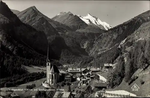 Ak Heiligenblut am Großglockner in Kärnten,Blick auf den Ort mit Kirche