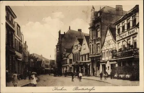 Ak Itzehoe in Holstein, Breitestraße, Central-Hotel, Fachwerkhaus