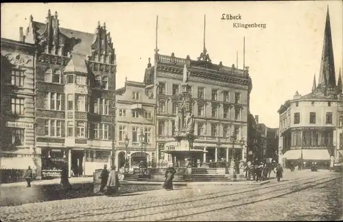 Ak Hansestadt Lübeck, Klingenberg, Brunnen