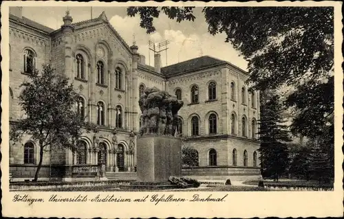 Ak Göttingen in Niedersachsen, Universität, Auditorium, Gefallenendenkmal