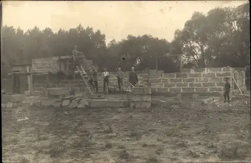 Foto Ak Maurer bei der Arbeit, Baustelle, 1957