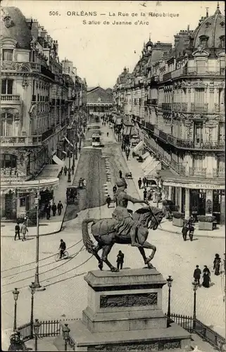 Ak Orléans Loiret, Rue de la Republique, Statue von Jeanne d'Arc