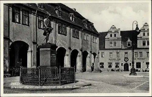 Ak Dessau in Sachsen Anhalt, Großer Markt mit Denkmal des alten Dessauers
