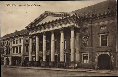 Ak Dessau in Sachsen Anhalt, herzogliches Hoftheater