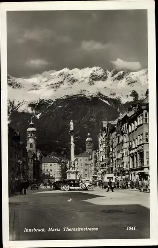 Ak Innsbruck in Tirol, Maria Theresienstraße, Säule, Gebirge