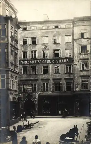 Foto Ak Salzburg in Österreich, Mozart's Geburtshaus