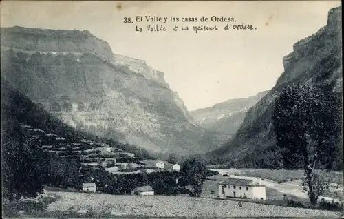 Ak Huesca Aragón, Das Tal und die Häuser von Ordesa