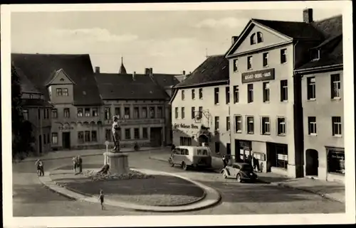 Ak Lutherstadt Eisleben in Sachsen Anhalt, August-Bebel-Plan mit Lenin-Denkmal