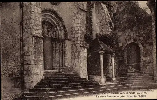 Ak Donnemarie in Montois Seine et Marne, Der alte Brunnen, der Kleine der Kirche