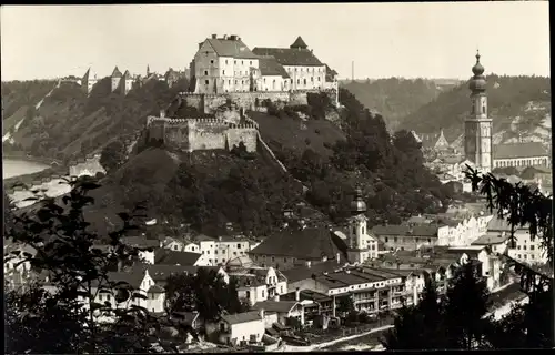 Foto Ak Burghausen an der Salzach Oberbayern, Ortsansicht, Burg, Kirche