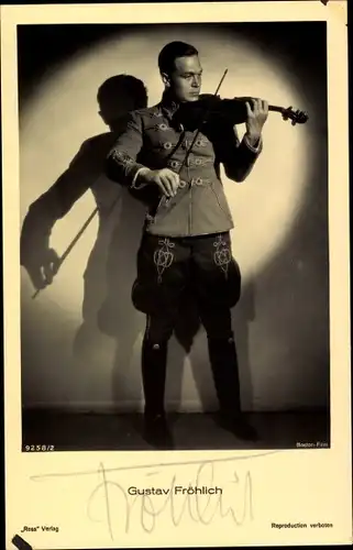 Ak Schauspieler Gustav Fröhlich, Standportrait, Geige spielend, Autogramm