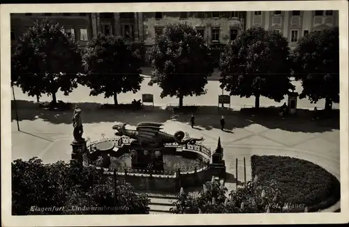 Ak Klagenfurt am Wörthersee Kärnten, Lindwurmbrunnen